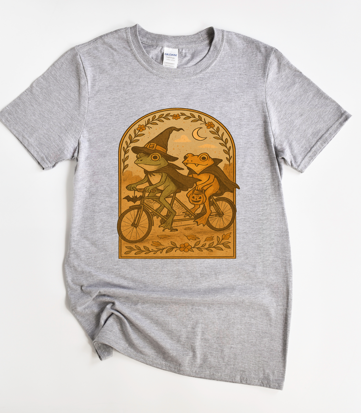 Retro Frog And Toad Halloween T-Shirt