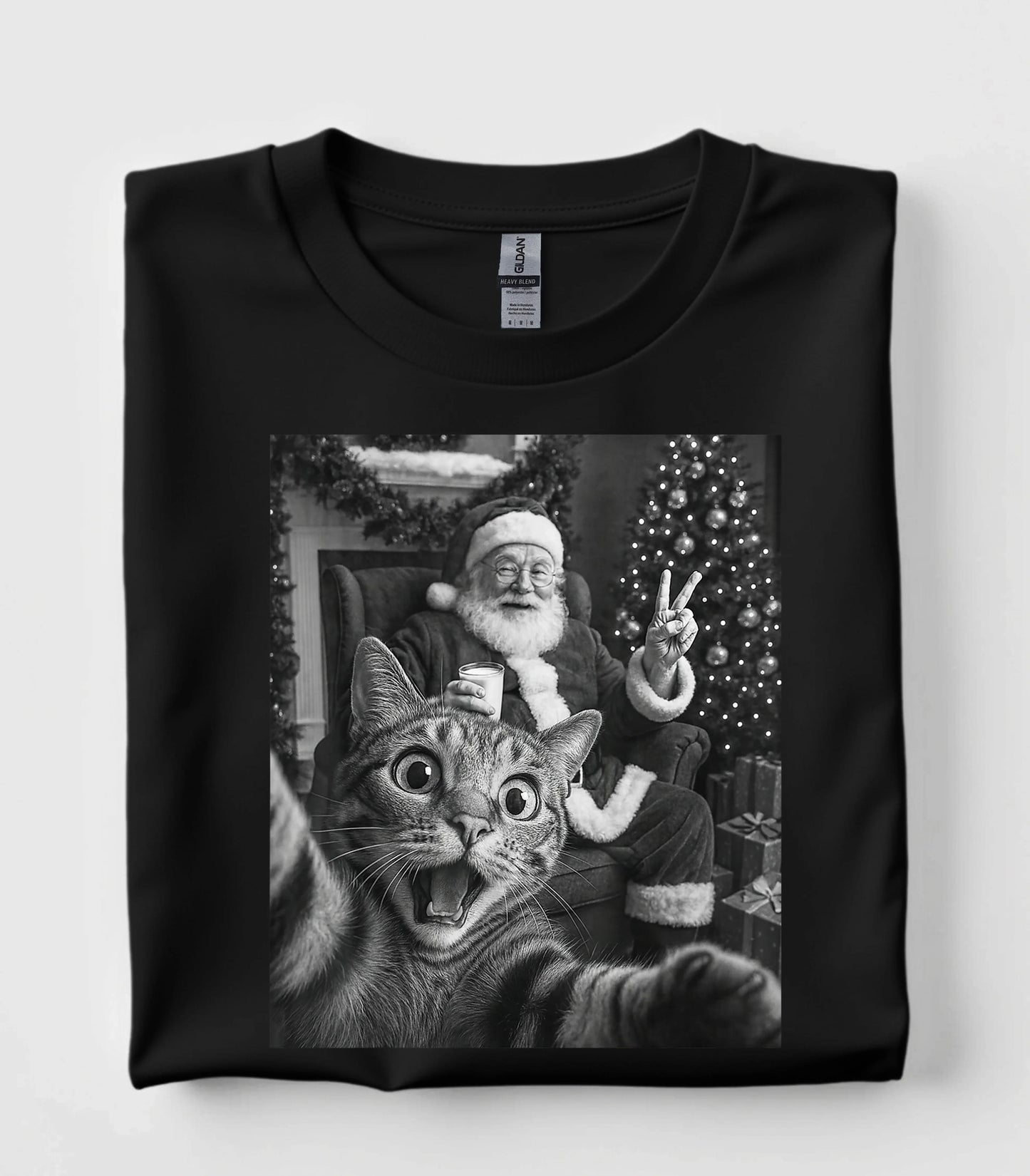 Funny Cat Selfie With Santa T-Shirt