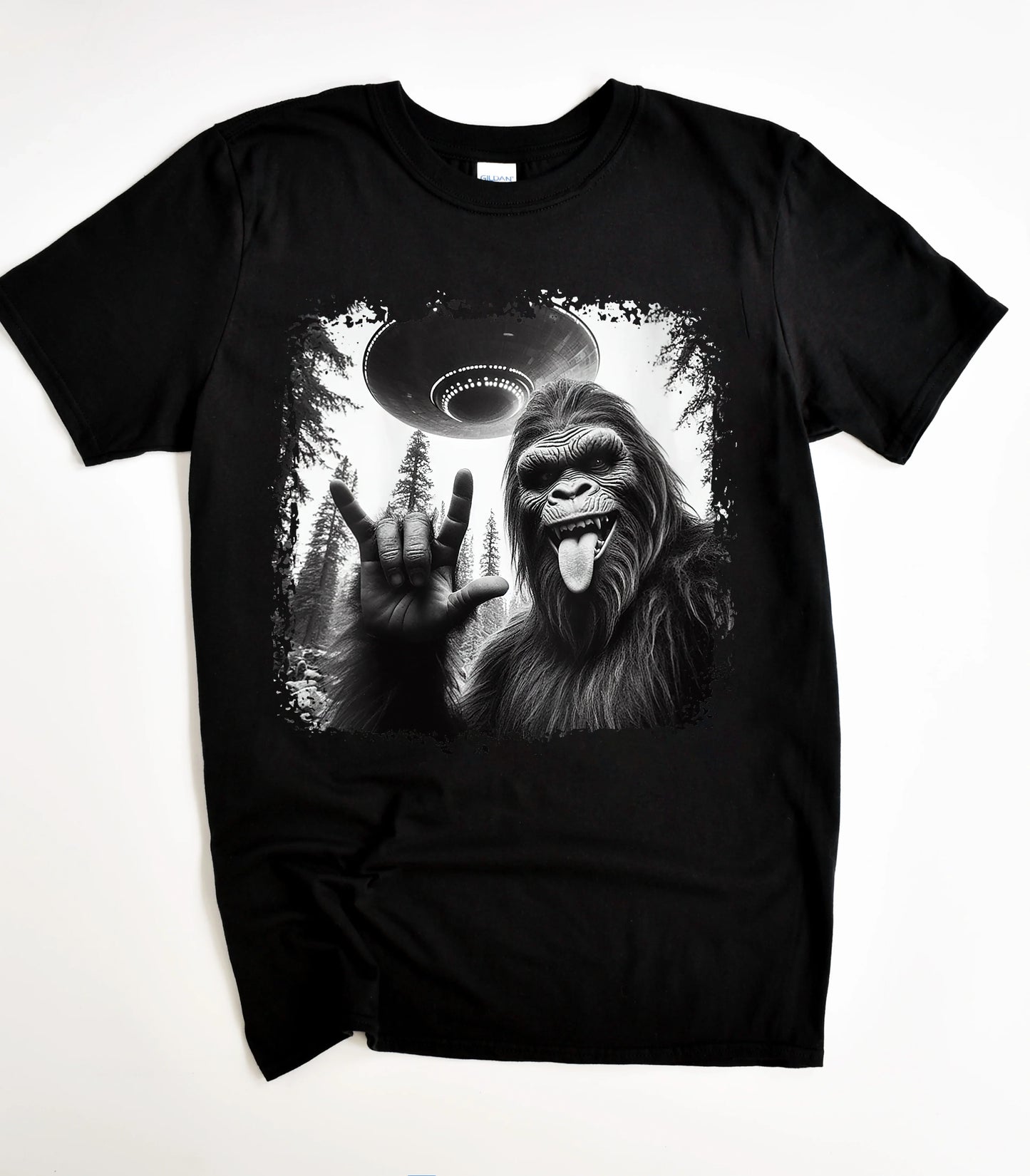 Bigfoot UFO Funny Alien Shirt