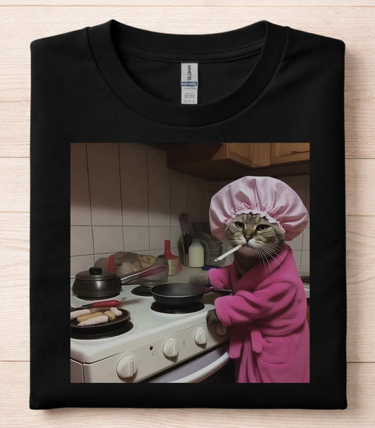 Funny Housewife Cat T-Shirt