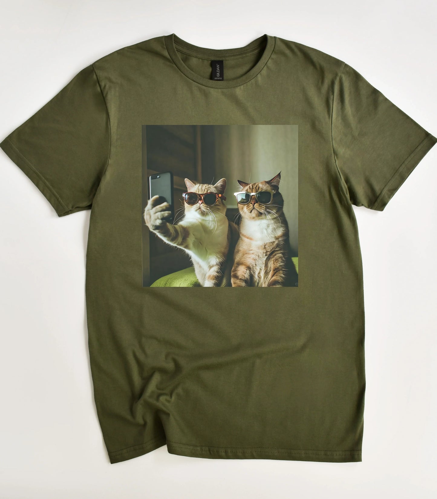 Retro Cat Selfie T-Shirt