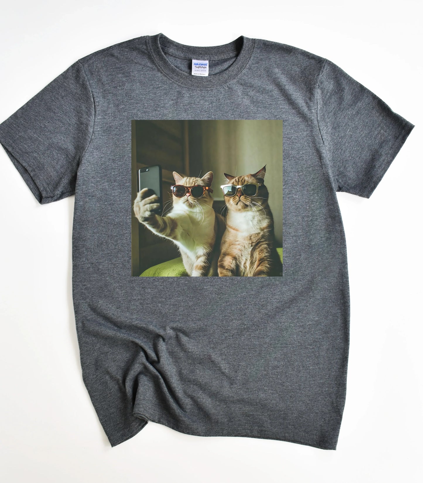 Retro Cat Selfie T-Shirt