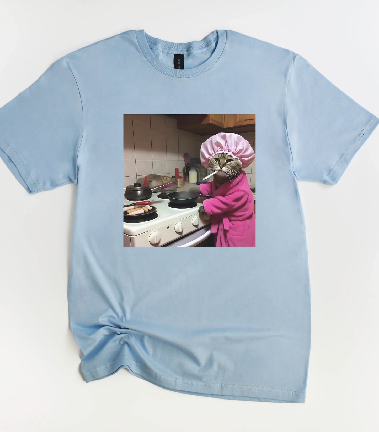 Funny Housewife Cat T-Shirt