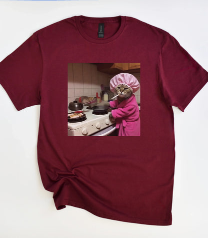 Funny Housewife Cat T-Shirt